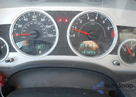 2008 Jeep Patriot Limited z USA, uszkodzony, nr VIN 1J8FF48W78D594401